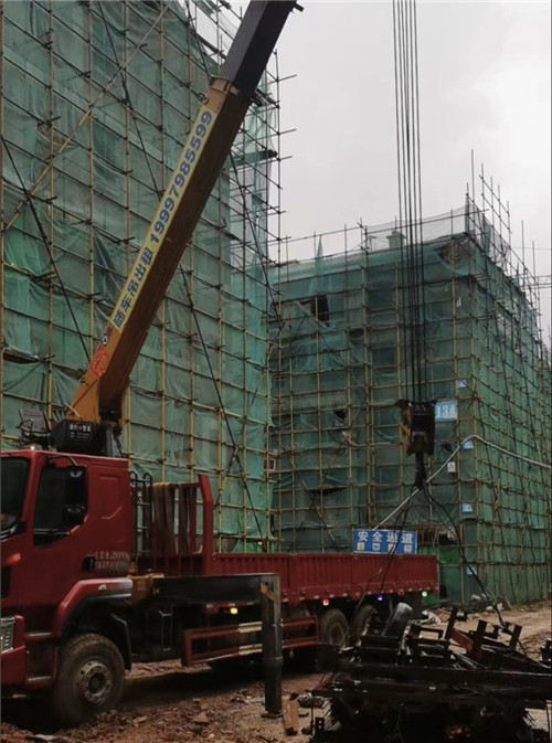 东至县“慢工细活”—— 吊车的 “微动控制” 技术