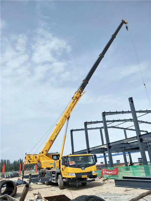 东至县超高层建筑钢结构吊装案例